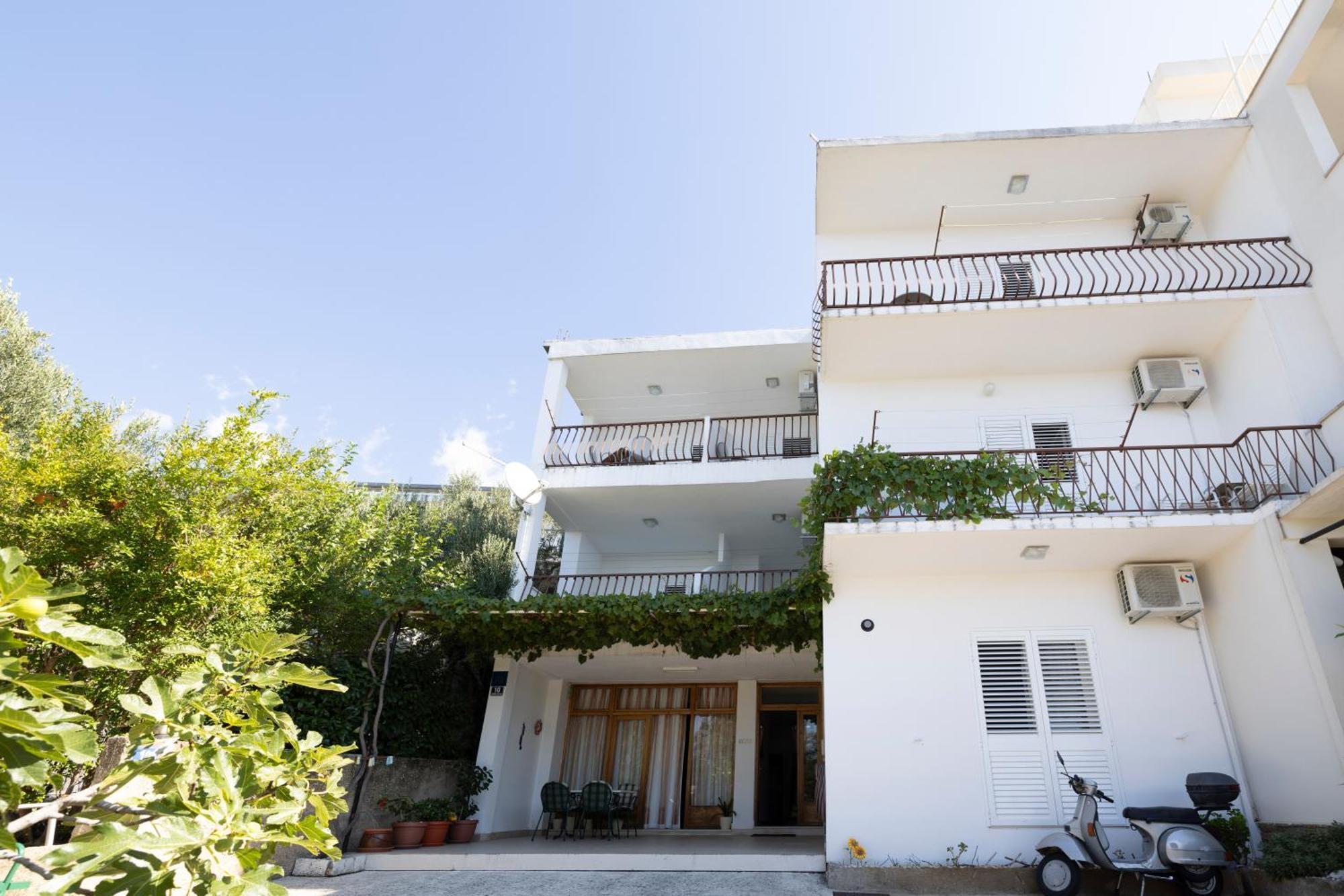 Apartmani Marta Tucepi Exterior photo