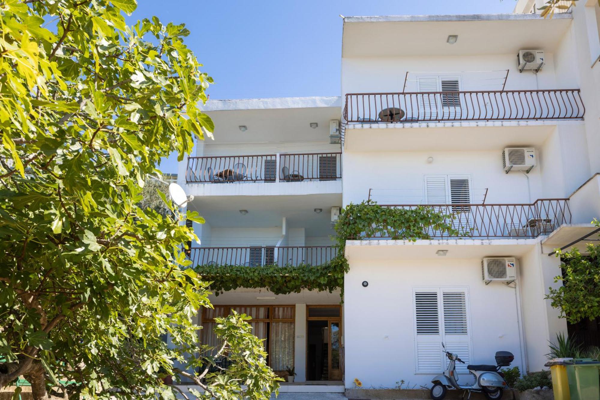 Apartmani Marta Tucepi Exterior photo